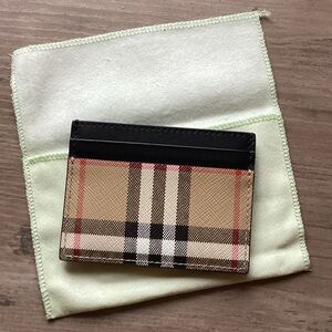 NWOT Burberry Sandon Check Card Case